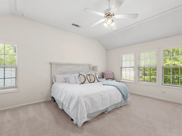 3947 Walnut Grove Way — Photo 12