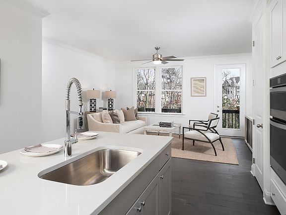 Reverie on Cumberland - Ashby Interior Image 3