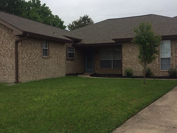 2nd image of 1513 Bishop Dr