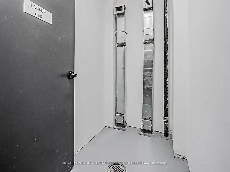 2485 Taunton Rd #447 — Photo 31