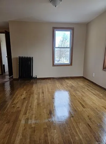2 bed, 1.0 bath, 2262 sqft, $2,950 — Photo 2