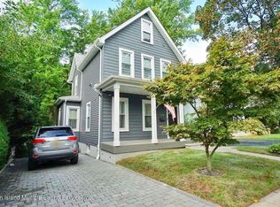 126 Seguine Ave, Staten Island, NY 10309