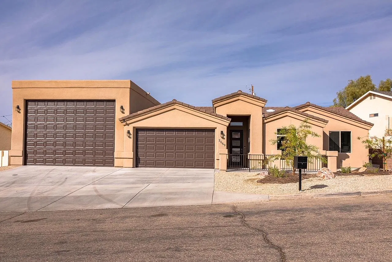2669 Bamboo Dr — Photo 1