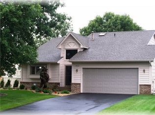 4452 Hamilton Dr, Eagan, MN 55123