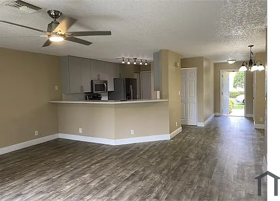 8549 W Southgate Shores Cir — Photo 8