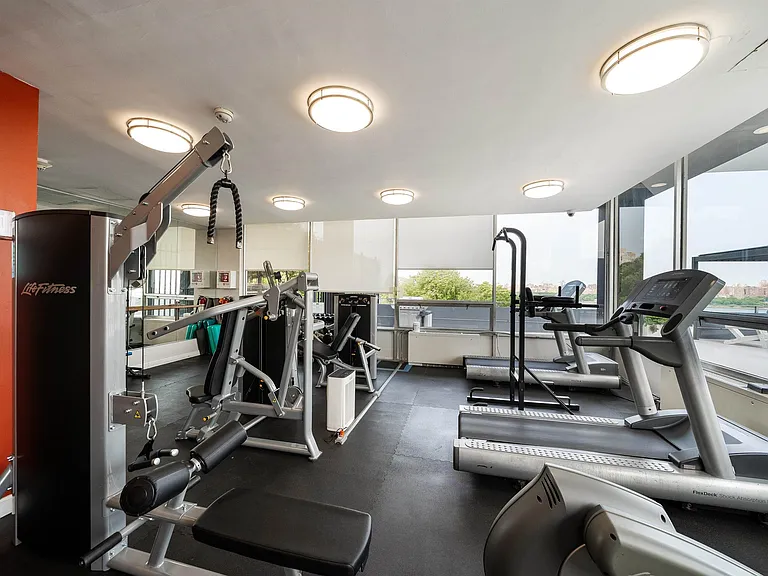 6050 Boulevard East #6D — Photo 26