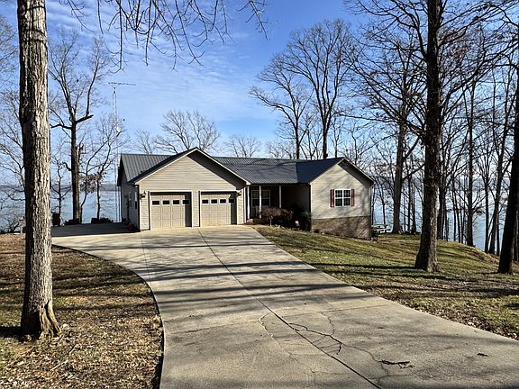 2nd image of 196 Sourwood Ln