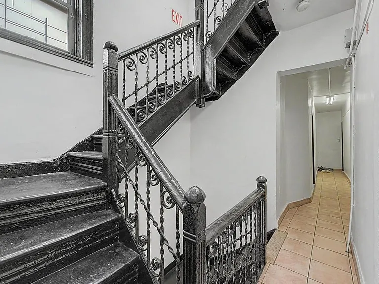 90 Stanton St #5D — Photo 9
