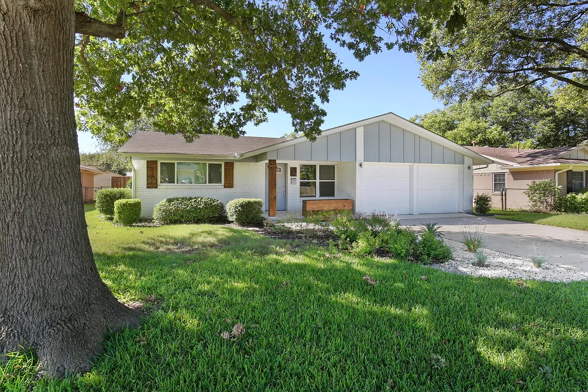 Building Photo - 525 Melrose Dr