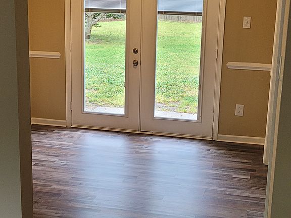 5th image of 4834 Clopton Dr