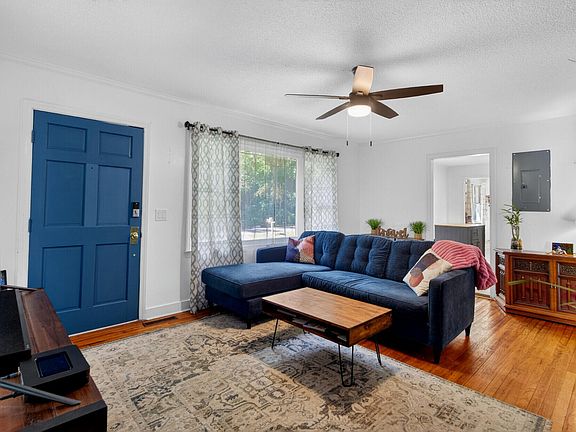 3rd image of 116 Underhill Rd
