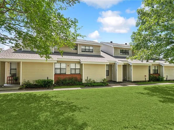 322 Cedarwood Dr #322, Mandeville, LA 70471