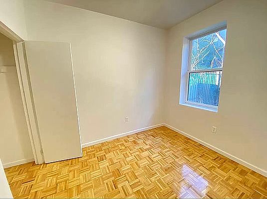 4th image of 29 Ten Eyck St APT 1