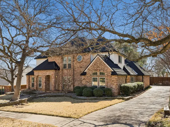 824 Mayfair Hill Ct, Bedford, TX 76021