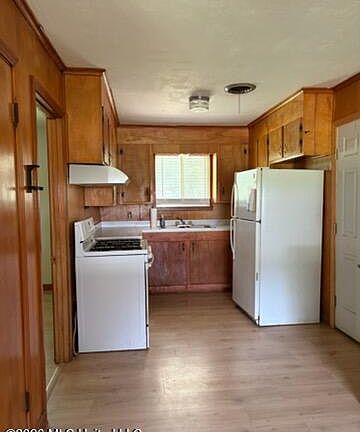 2nd image of 2210 Napoleon Ave