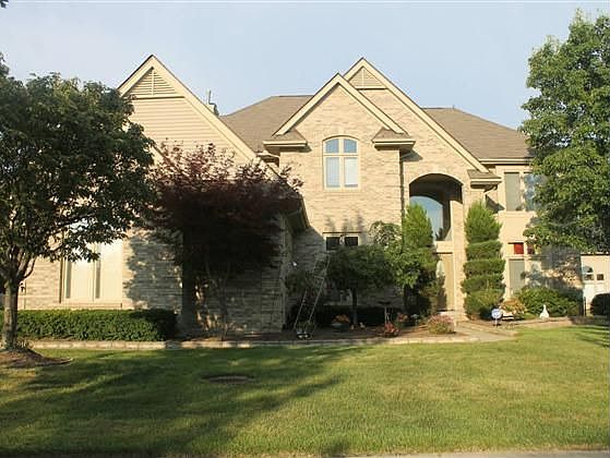 1st image of 493 Pinehurst Dr