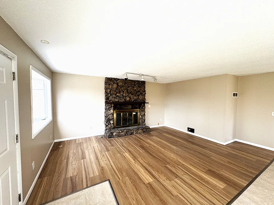 11915 Old Halls Ferry Rd