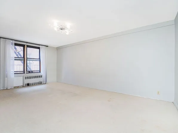 1213 Avenue Z image 5 of 33