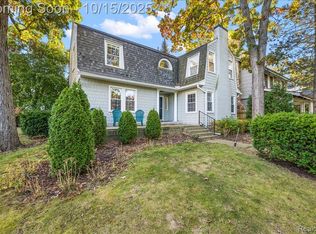 564 Brookside Ave, Birmingham, MI 48009