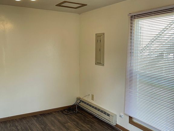 4th image of 816 E Market St #B