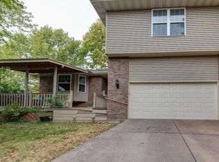 223 E Apache Dr, Springfield, MO 65810