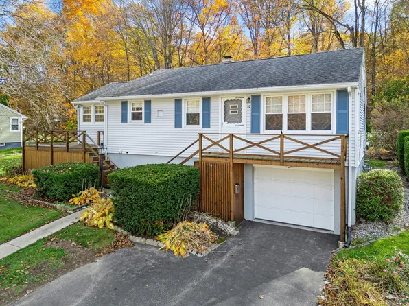 10 Leslie Ln, Millbury, MA 01527