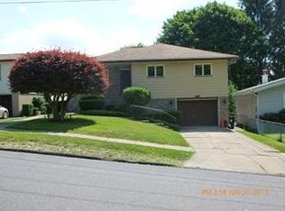 245 W Warren St, Dunmore, PA 18512