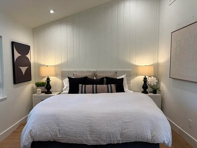 Master Bedroom, King Bed, extra comfy, vaulted ceiling