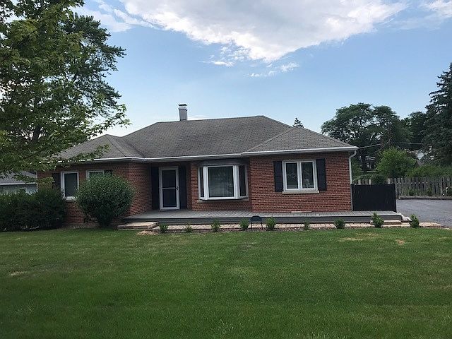 1st image of 1704 W 54th Pl