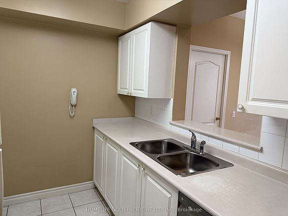 5th image of 3088 Kennedy Rd #Penthouse 11