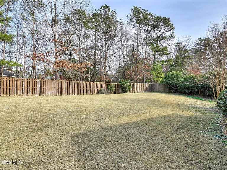 1622 Jamestown Ave — Photo 54