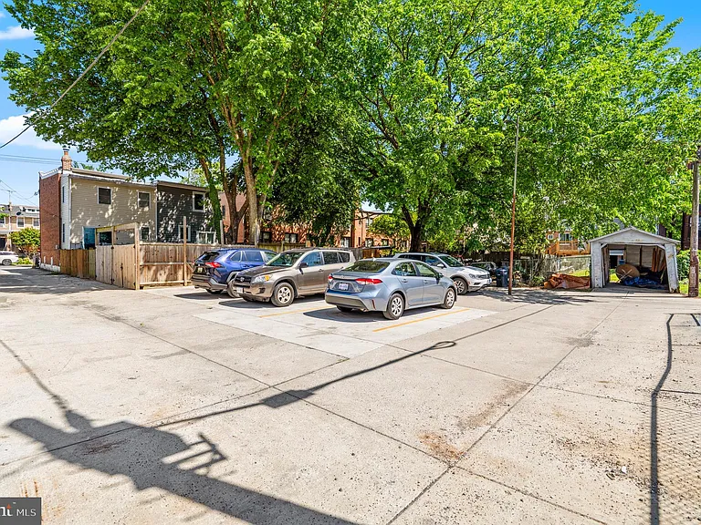 710 Kennedy St NW #30 — Photo 31