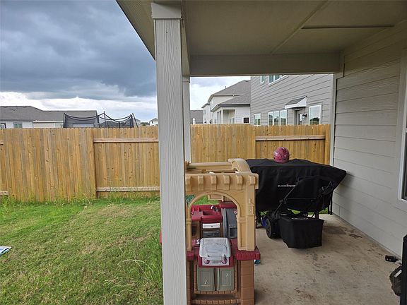 5th image of 154 Arena Dr