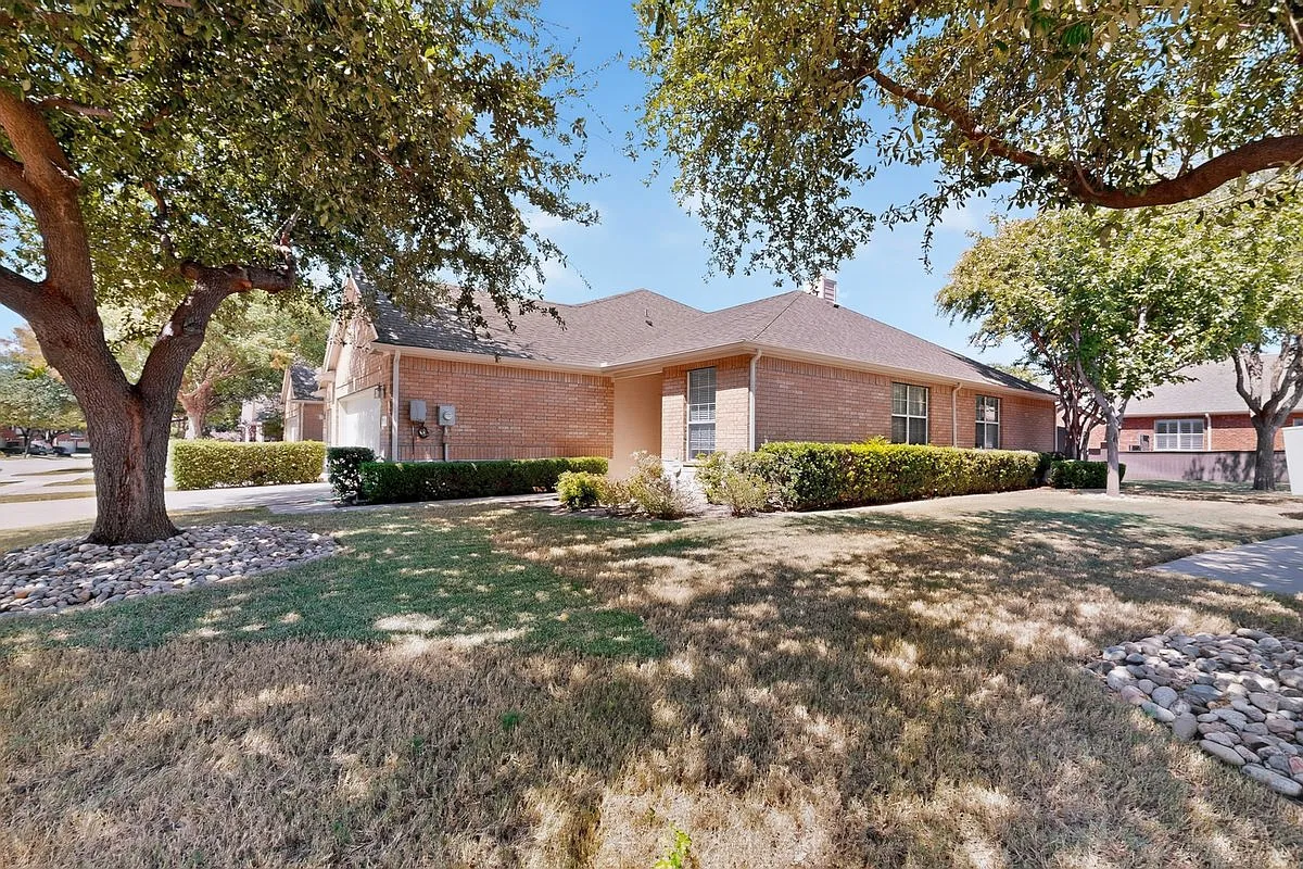 2 bed, 1562 sqft, $2,500 — Photo 2