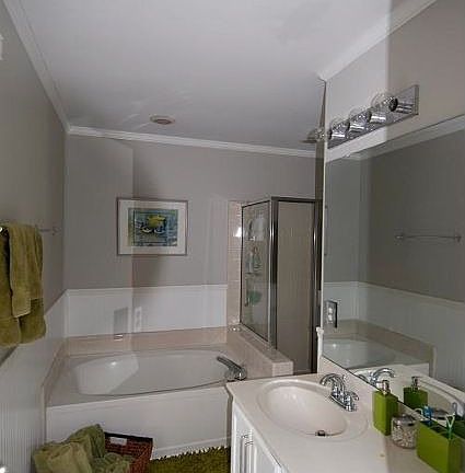 Newly Painted Master Bath
