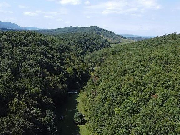 4th image of 345 Panther Run Rd