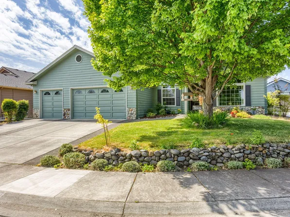 673 Mountain Ave, Central Pt, OR 97502