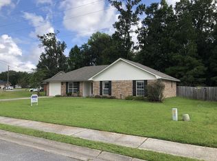 611 Tanglewood Dr, Hinesville, GA 31313