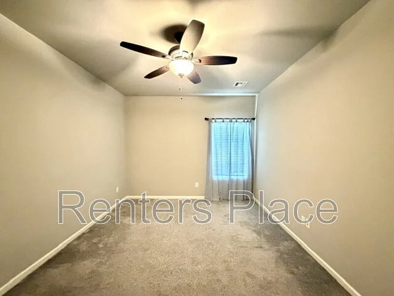 803 E Delmar Pl — Photo 24