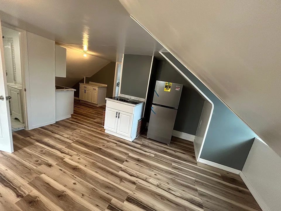 11 Putnam Rd #3