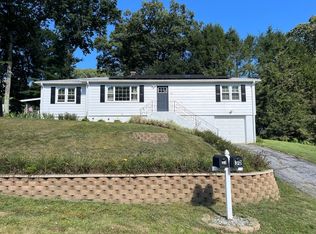 30 Knollwood Dr, Wolcott, CT 06716