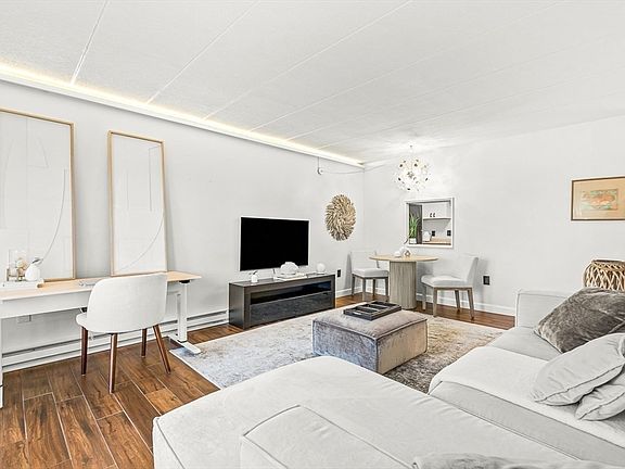 4th image of 235 Winthrop St APT 2210