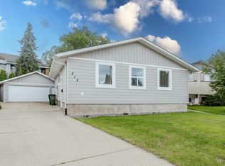 212 Homestead Cres NW, Edmonton, AB T5A 2Y4