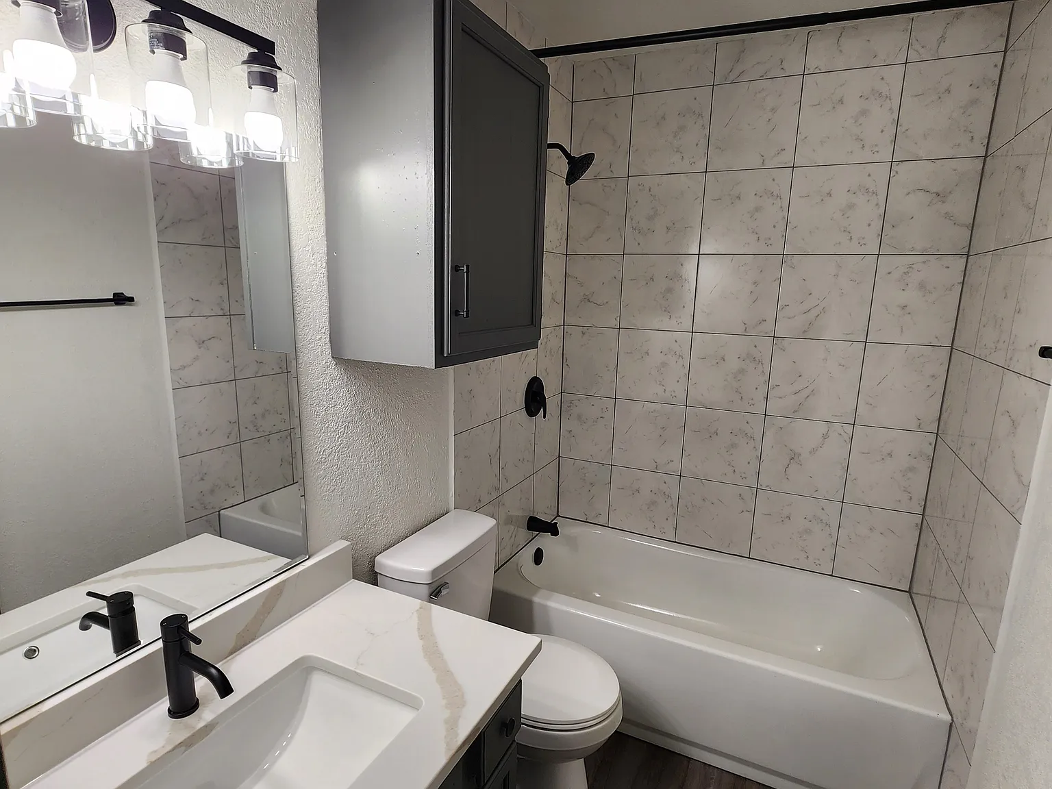 717 Wolftrap Dr — Photo 2