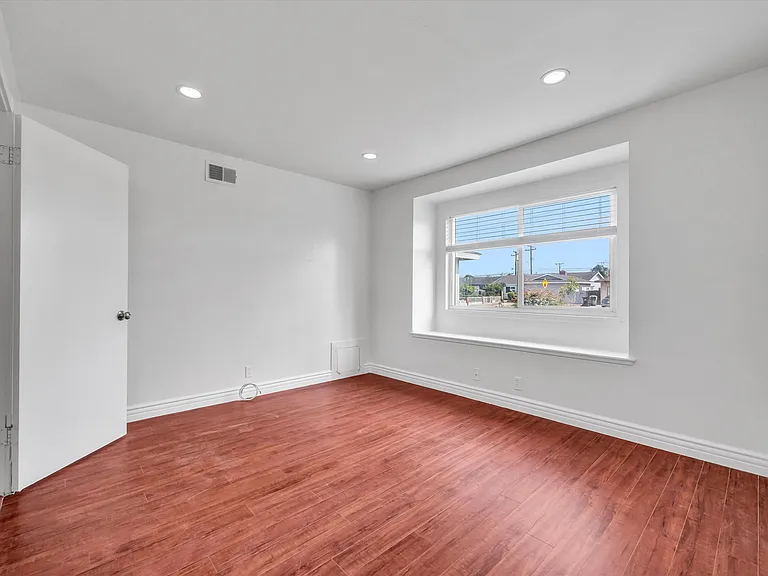 8801 Mays Ave — Photo 17