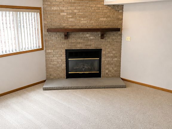 5th image of 18008 Kansas Ct