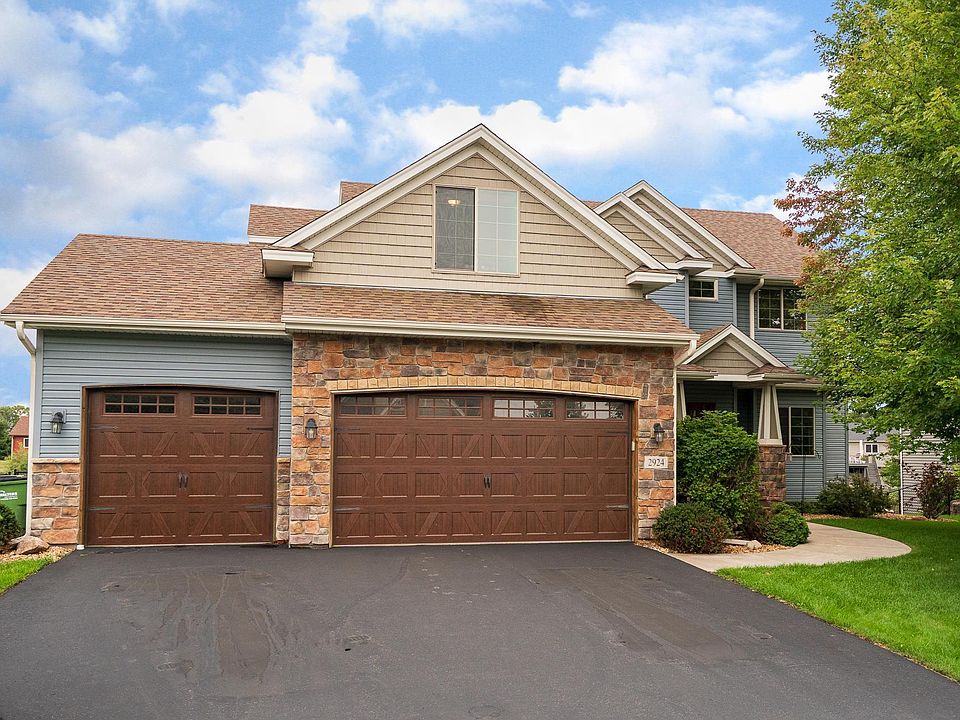 1st image of 2924 128th Ln NE
