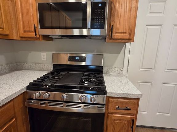 2nd image of 38 Gap Newport Pike APT 3
