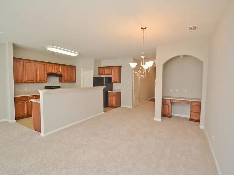 Breakfast Area with corner nook