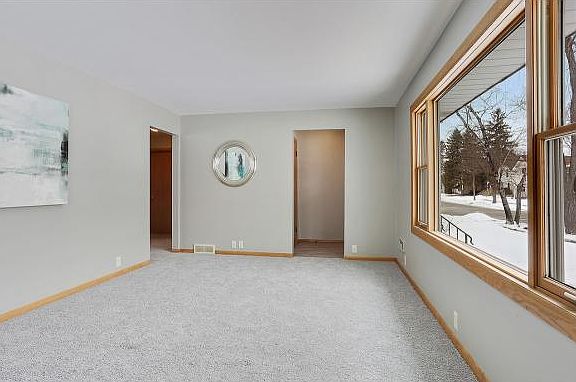 5th image of 408 S Superior St